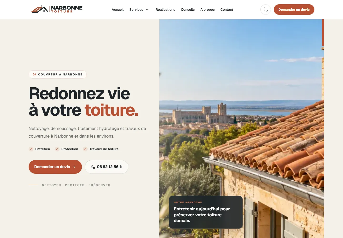 Page d’accueil du site Narbonne Toiture, capture réelle sur ordinateur.